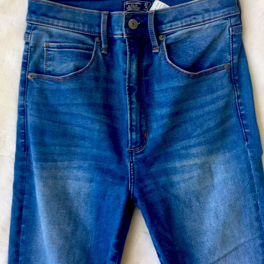 Abercrombie and Fitch size 27 Jeans